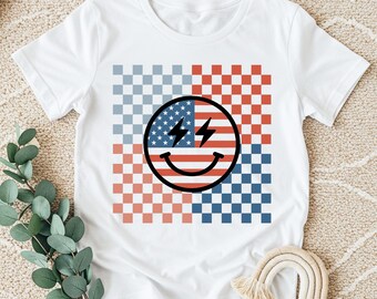 Retro 4th Of July Smiley Face T-Shirt: Checkered USA Graphic Tee