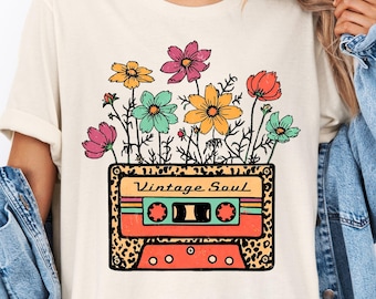 T-shirt med blommigt kassettband, retromusik