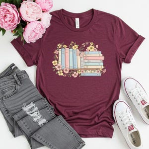 Bücher Shirt, Blumenbuch Tshirt, Buch-Liebhaber-Shirt, Bibliothekar Geschenk, Buch-Nerd-Shirt, Leseratte