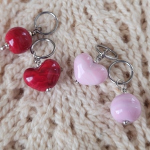 Stitch Markers Valentine Hearts Glass Figure image 1