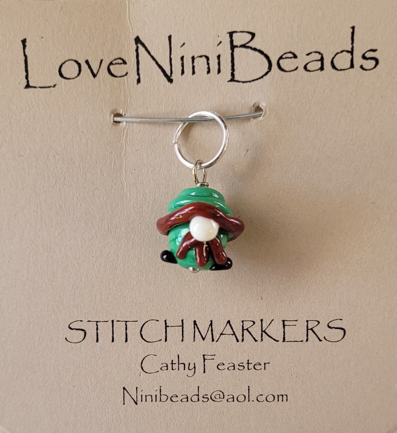 St. Patrick Day, Leprechaun Stitch markers, Glass Art, St. Patrick's Day Gnome Leprechaun ~ Single