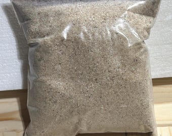 Fine Sawdust | Crafts, Gardening, Woodworking, BBQ Smoking | Red Oak or Mixed Wood | Quart or Gallon Bag