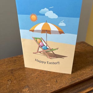 Carte de Joyeuses Pâques sur le thème de la plage avec parapluie Téléchargement numérique instantané. Le fichier contient une carte de 5 x 7 po. sur une feuille de 8,5 po. x 11 po.