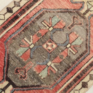 2x3 100 % Wool Red Green Turkish Rug, 2x3 Handmade Vintage Small Rug,Oushak Bathroom Entry Kitchen Kids Throw Living Room Rug, 1.6x3.2 Ft