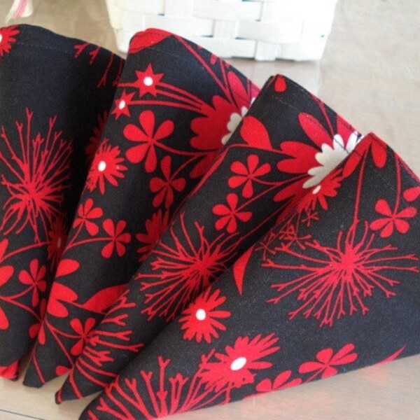REVERSIBLE BLACK AND RED FLORAL COTTON DINNER NAPKINS - SET OF 4