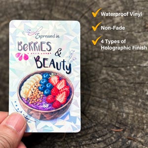 Pegatina laminada impermeable con personalidad expresada en Berries & Beauty, calcomanía de piel de tarjeta, ideal para botellas, computadoras portátiles y regalos.