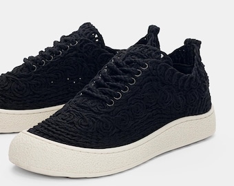 Black Woven Raffia Style Lace Up Women Sneakers Lightweight Breathable City Casual Walking Shoes