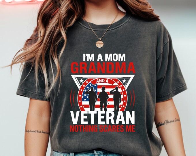 Mom Grandma Veteran Unisex T-Shirt
