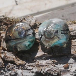 2 Perle di vetro filate a fiamma / 2 lavori a lume fatti a mano