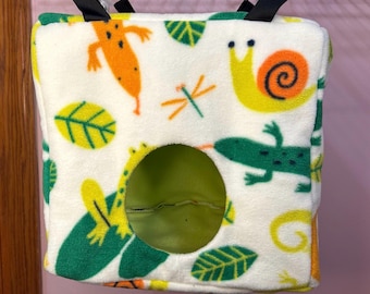 Hamaca de forro polar tipo cubo para hurones: acogedora cama colgante (11 x 11 pulgadas) con divertido estampado animal
