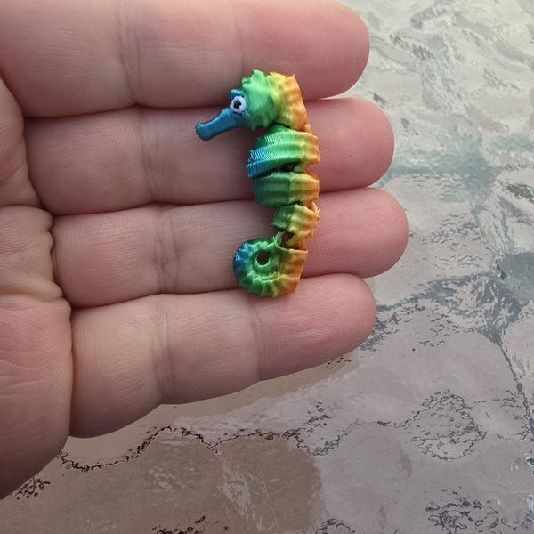 3d printed mini seahorse figurine: Flexi seahorse
