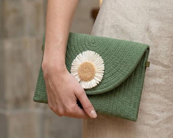 Woven Daisy Straw Crossbody Shoulder Bag, Summer Beach Clutch, Floral Envelope Purse