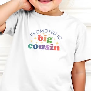 Befördert zu Big Cousin T-Shirt, Baby Ankündigung Tshirt, Big Cousin Baby Weste, Cousin Outift, Cousin Lätzchen, Baby Reveal Tee, älteres Cousin Geschenk