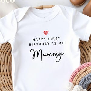 Alles Gute zum Geburtstag Mama, neue Mama Babygrow, Mamas erster Geburtstag Babyweste, 1. Geburtstag als Mama, neue Mutter Babyweste, Babypartygeschenk