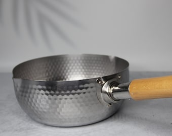 Japanese Yukihira Pot 18cm / 22cm – Hammered Stainless Steel Saucepan with Wooden Handle | Made in Japan | All Stove Compatible Cookware