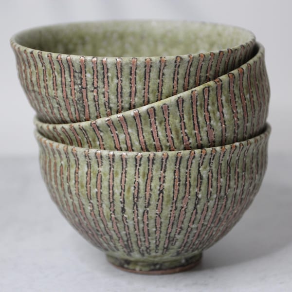 信楽焼 萌木鉢：手作りの日本製陶器
