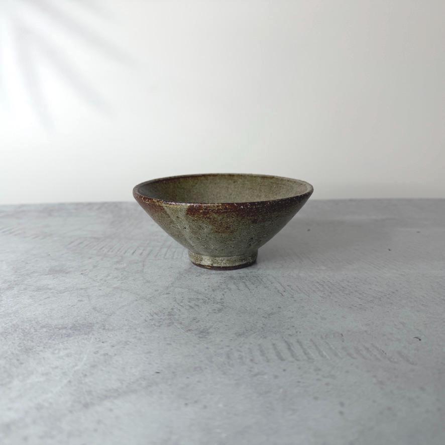 Handmade Shigaraki Ware Rice Bowl: Wabi Sabi Ash Glaze Ceramic