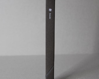 Hinoki Japanese Incense Sticks: Calming Sandalwood Aroma, Made in Japan (25pcs)