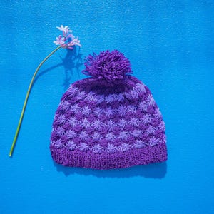 Purple Crochet Beanie – Textured Lavender Winter Hat – Handmade Pom Pom Cap – Cozy Wool Unisex Beanie – Gift Idea