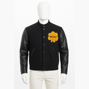 Kurtka uniwersytecka męska na zamówienie, czarne skórzane rękawy i wełniany korpus, kurtka bomberka z irlandzkim naszywką, ręcznie robiona kurtka sportowa w stylu retro w stylu baseballowym