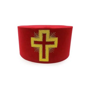 Handbroderad Tempelriddare Kronmössa: Frimurarregalia