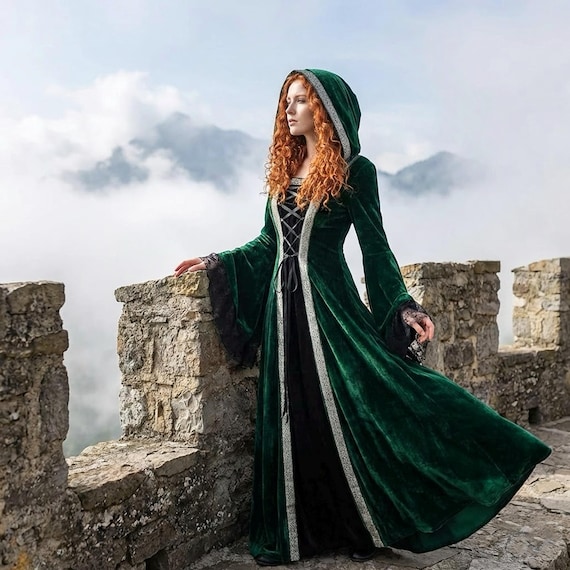 Medieval Emerald Green Velvet Hooded Dress, Renfaire Witch Wizard Cosplay  Costume SCA LARP - Etsy