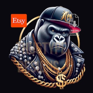 以下が含まれることがあります： 金色の文字と赤い縁が付いた黒い野球帽をかぶったゴリラのデジタルイラスト。ゴリラは、ラインストーンとドル記号のペンダントを含む複数のゴールドチェーンで装飾された黒い革のジャケットで飾られています。 Etsyのロゴは左上隅にあります。