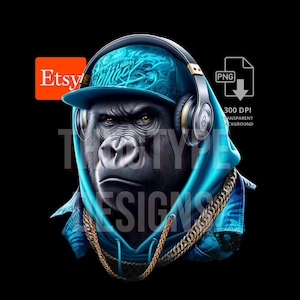 以下が含まれることがあります： 青いキャップ、パーカー、金のチェーン、ヘッドフォンをつけたゴリラのデジタルアート。 ゴリラは真剣な表情をしています。 Etsyのロゴが左上にあります。 黒い背景。