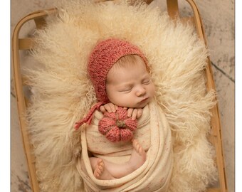 Newborn Alpaca Bonnet - Hand-Knitted Baby Photo Prop