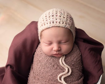 Newborn Tiny Hearts bonnet - Newborn Lace bonnet - Newborn photo prop - Newborn bonnet  - Hand Knitted - Photographer Prop