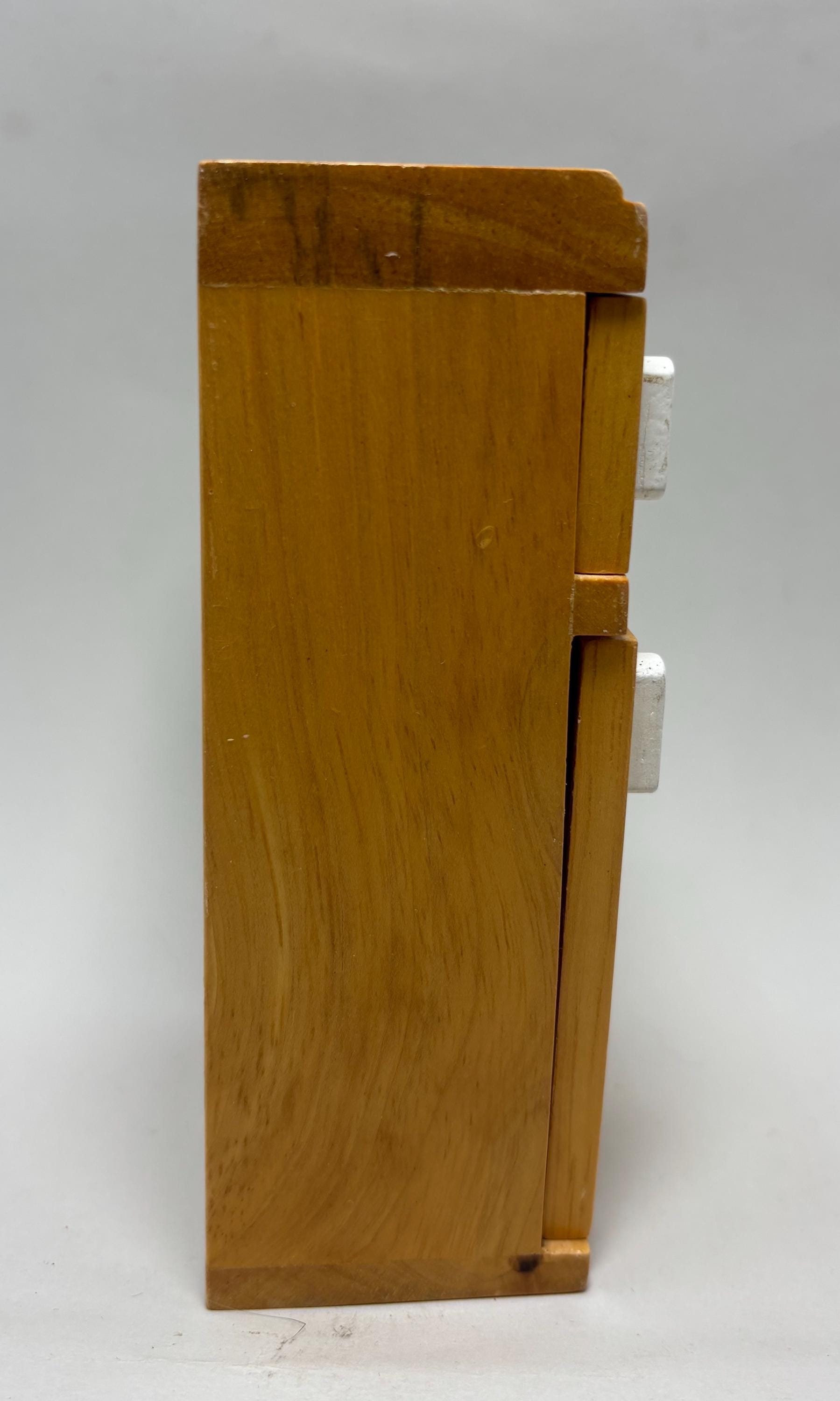 Miniature Wooden Dollhouse Refrigerator – Two-Door Fridge with Freezer – Vintage Made in China – Spooky Dollhouse Furniture - Thumbnail 5