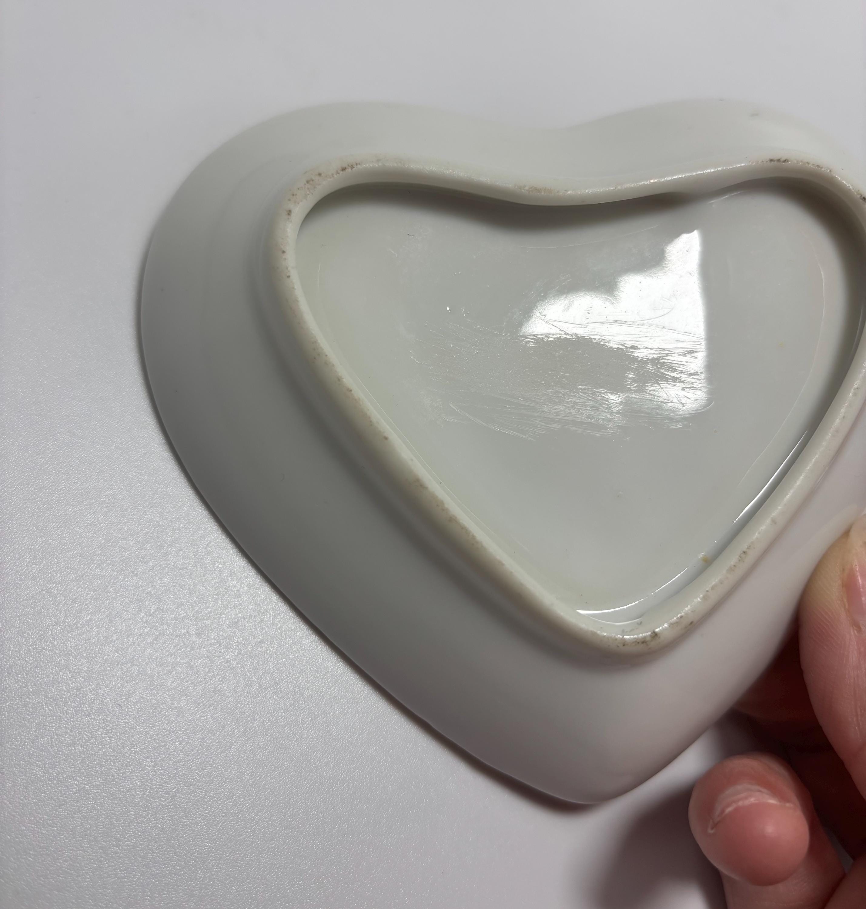 Marie Antoinette Heart Trinket Dish – Vintage Mid-Century Arnart Lenwile China Porcelain with Gilded Rococo Moriage Details Vanity Ring Dish - Thumbnail 7