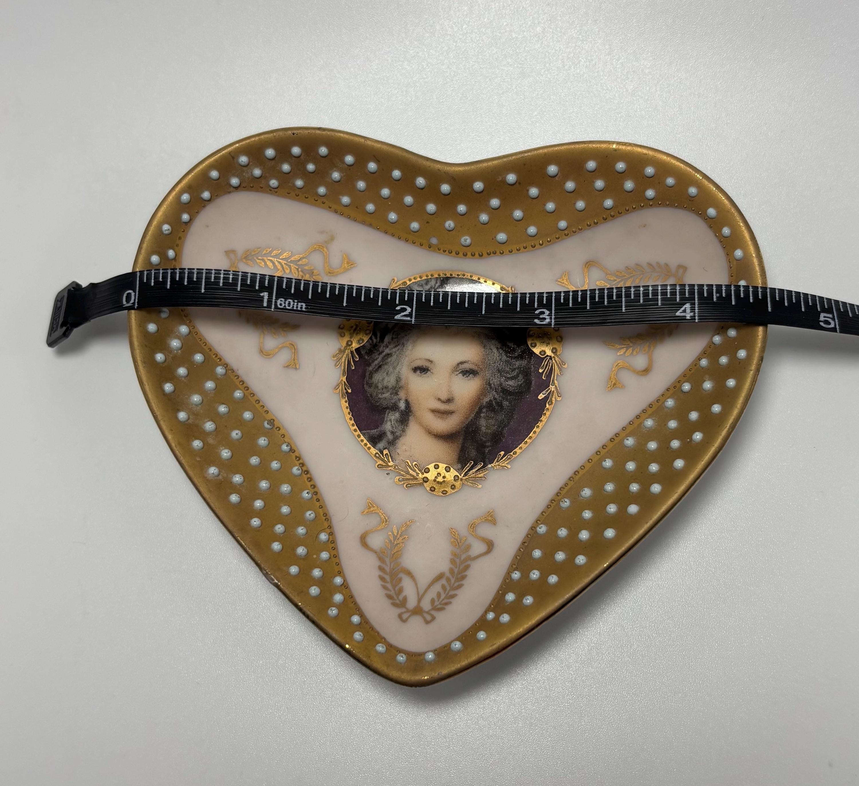 Marie Antoinette Heart Trinket Dish – Vintage Mid-Century Arnart Lenwile China Porcelain with Gilded Rococo Moriage Details Vanity Ring Dish - Thumbnail 4