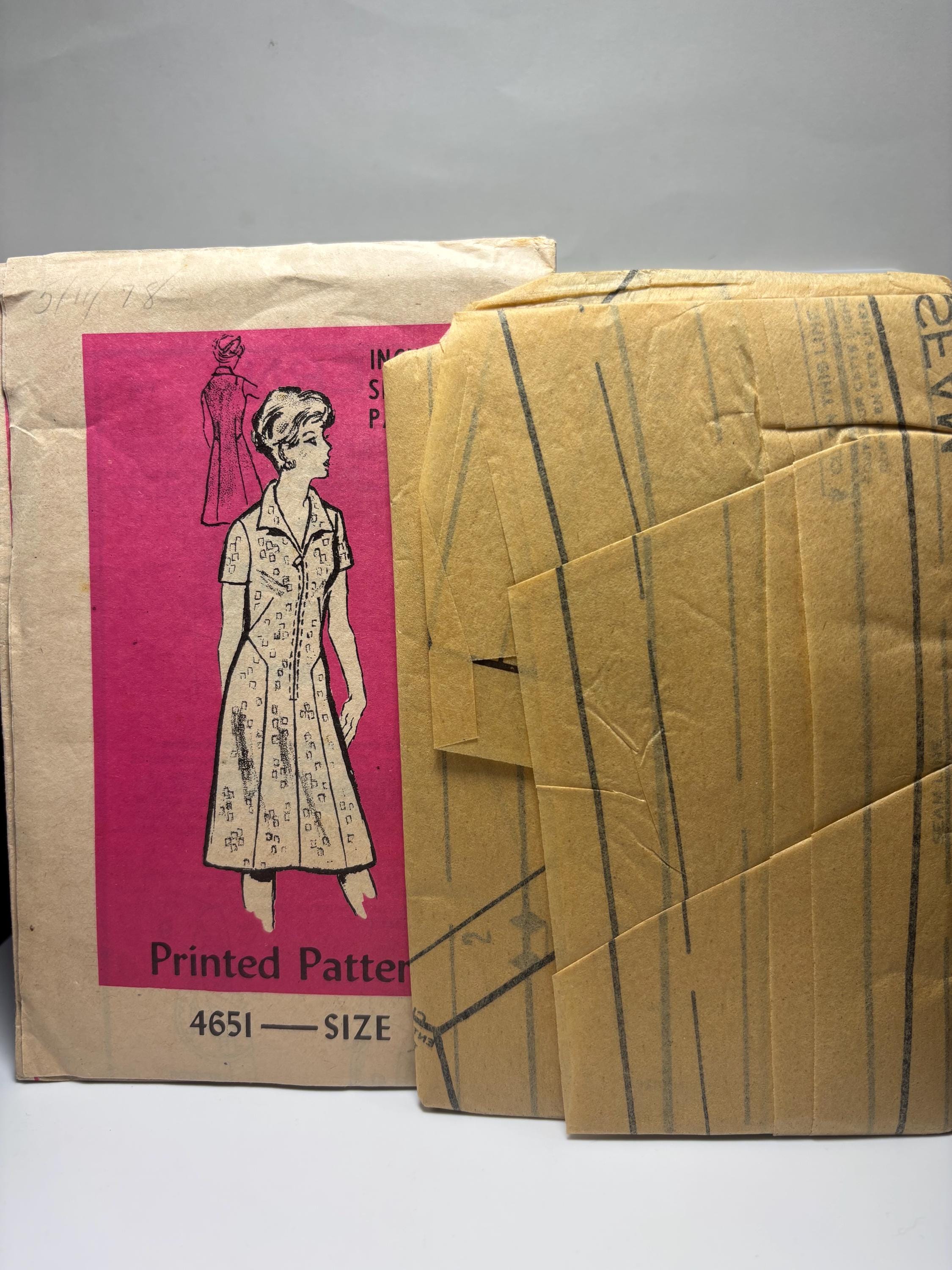 Vintage Inches Slimmer Printed Pattern 4651 – 1950s Shirt Dress – Half Size 14 1/2 – Complete & Uncut – Classic Mid-Century Silhouette - Thumbnail 4