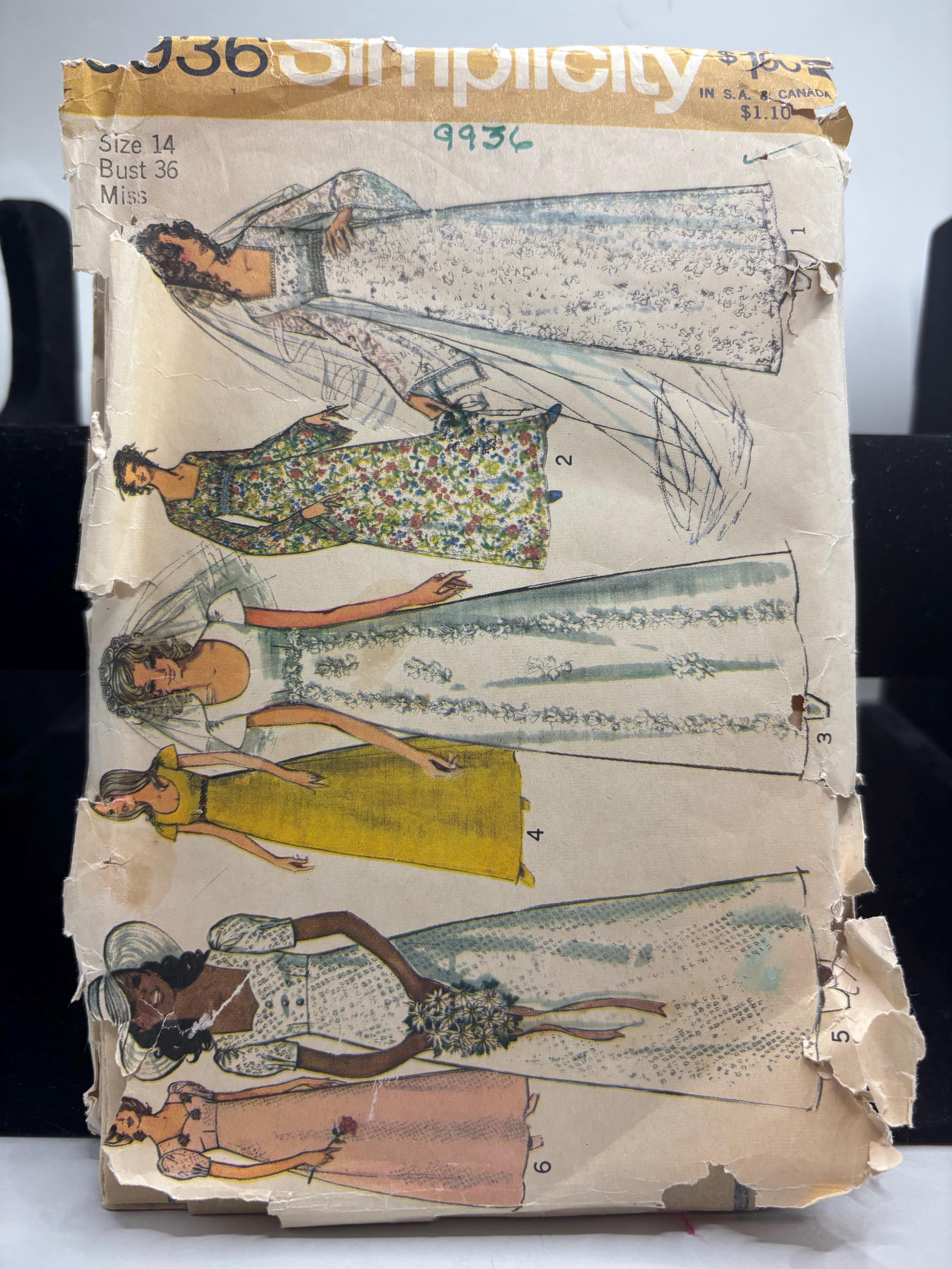 Vintage 1970s Simplicity 9936 Wedding & Bridesmaid Dress Pattern - Size 14 - Boho Romance with Puff Sleeves Empire Waist  Complete and Cut - Thumbnail 2