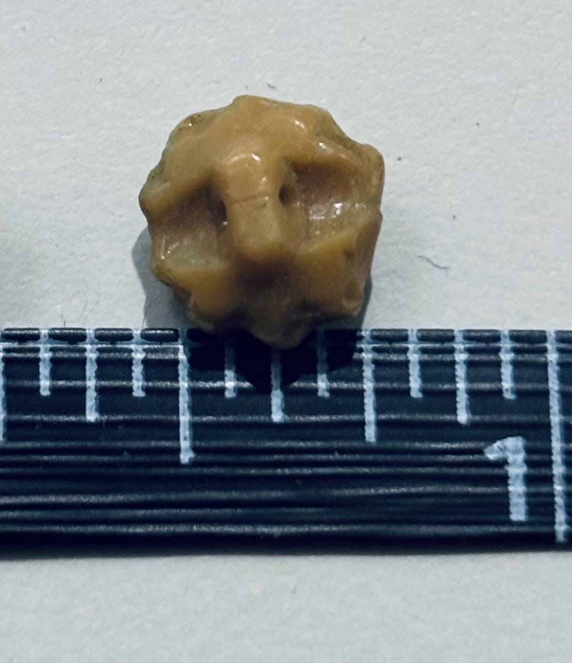 Antique 1920s Qualité Supérieure Czech Glass Buttons – Style No. 2329 – 1/4" Art Deco Swirl Buttons, Set of 11 – Made in Czecho-Slovakia - Thumbnail 3