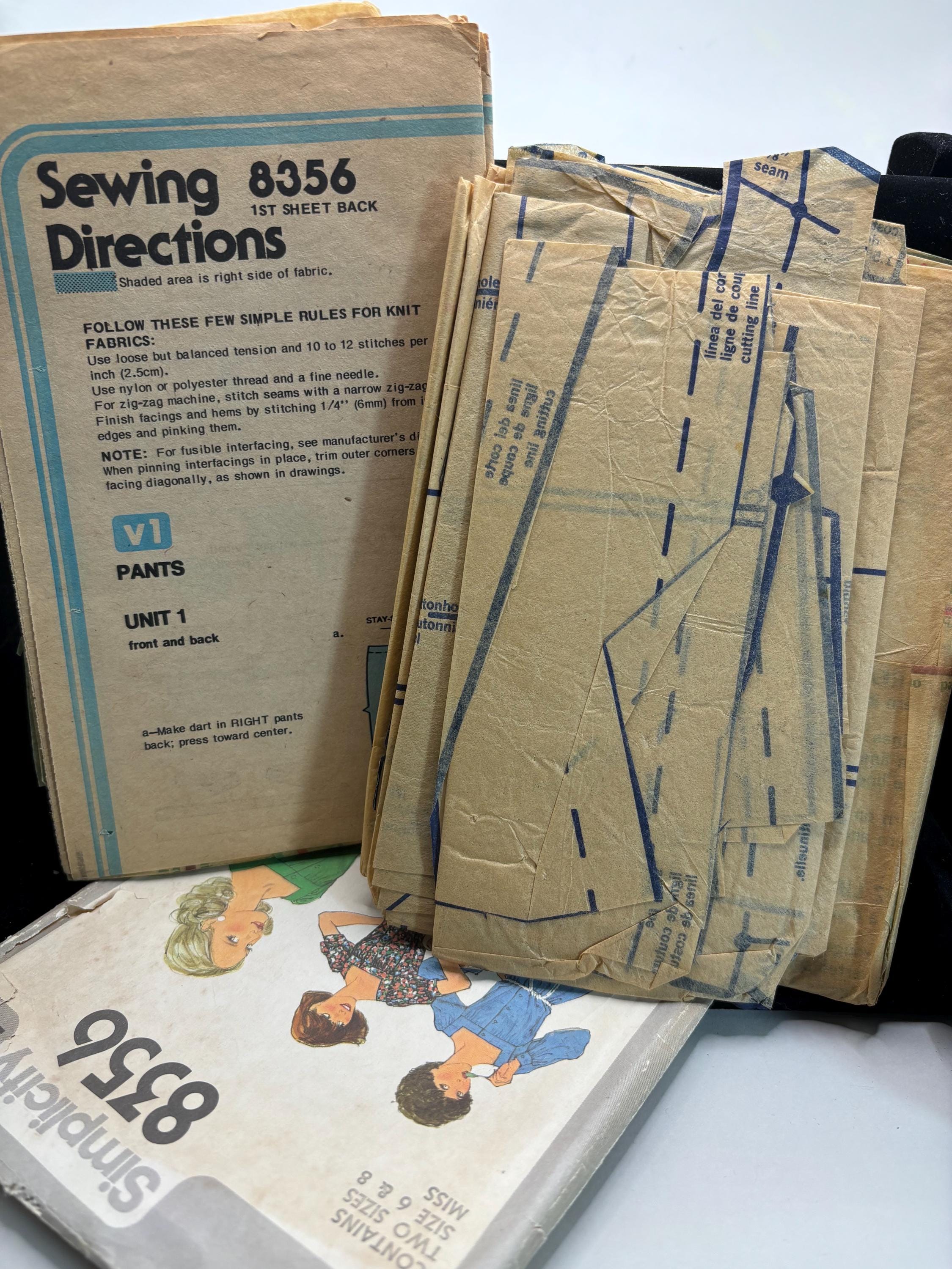 Vintage Simplicity 8356 Sewing Pattern Cottagecore Dress, Top & Skirt Sizes 6/8 1970s - Thumbnail 3