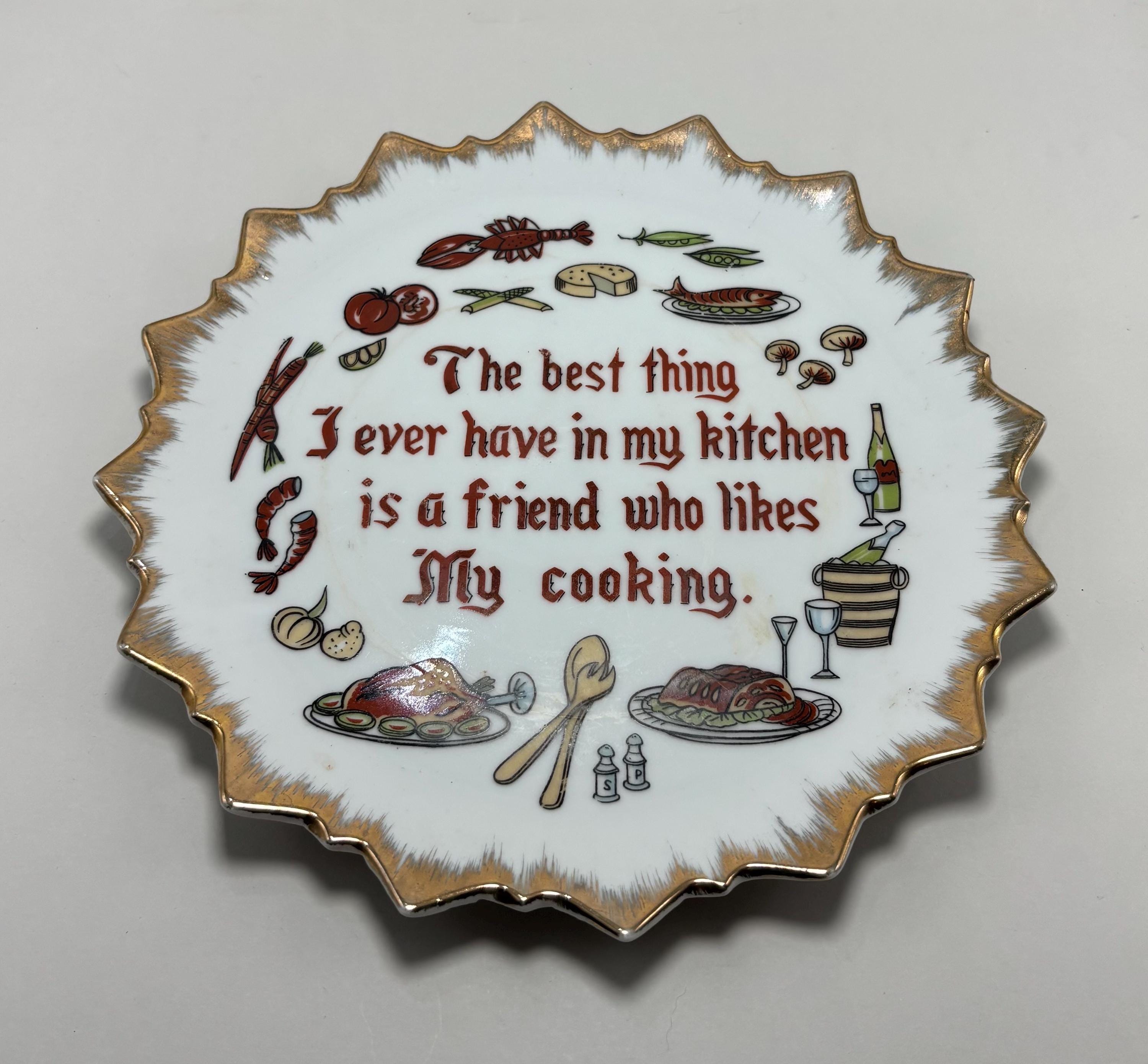Kitschy 1960s Wall Plaque by Lego Japan – “The Best Thing in My Kitchen” Vintage 8" Hanging Plate with Retro Food Graphics - Thumbnail 4