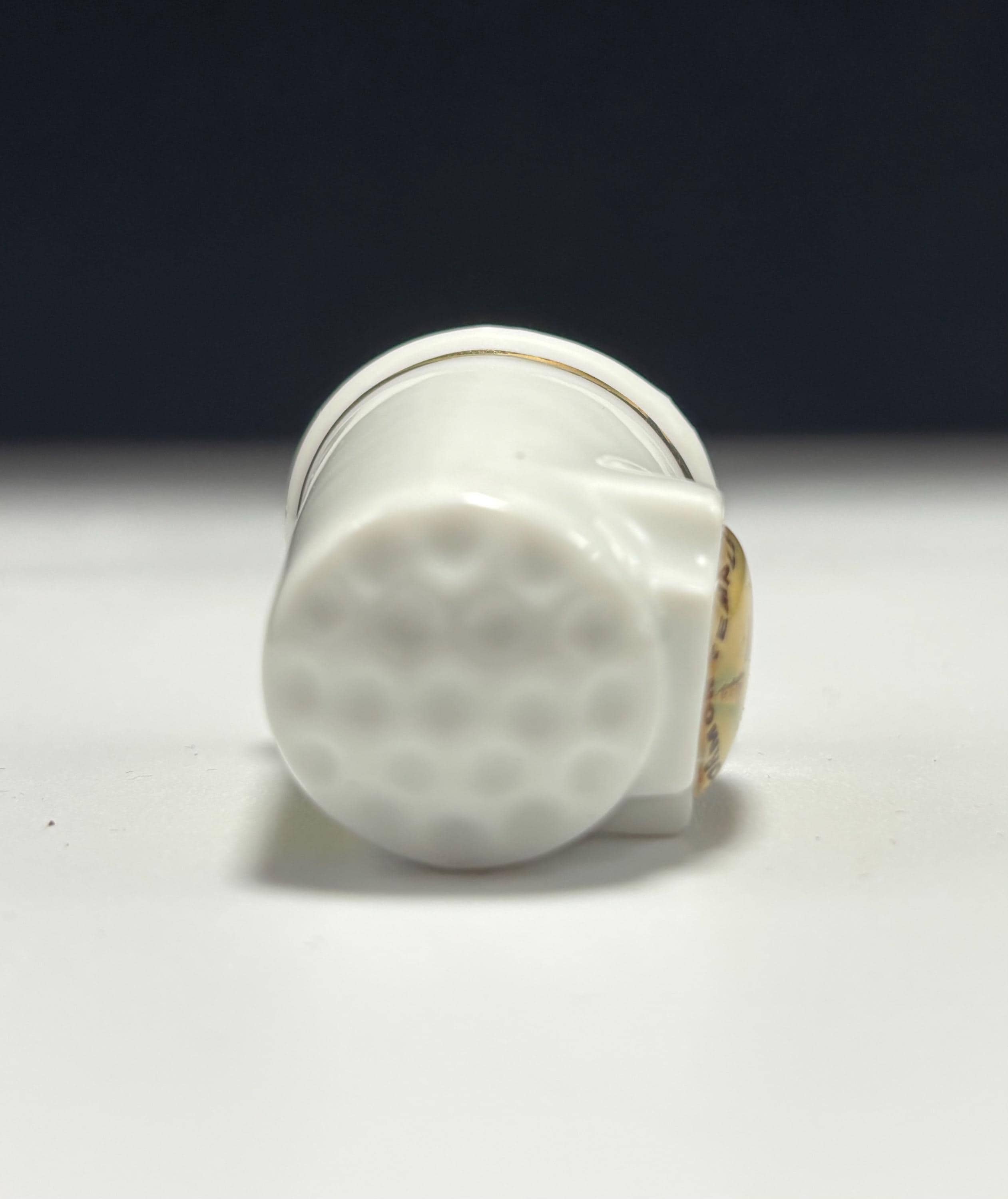 Vintage Mormon Temple Souvenir Thimble – Nauvoo Illinois Porcelain Collectible with Gold Trim, Made in Taiwan - Thumbnail 6