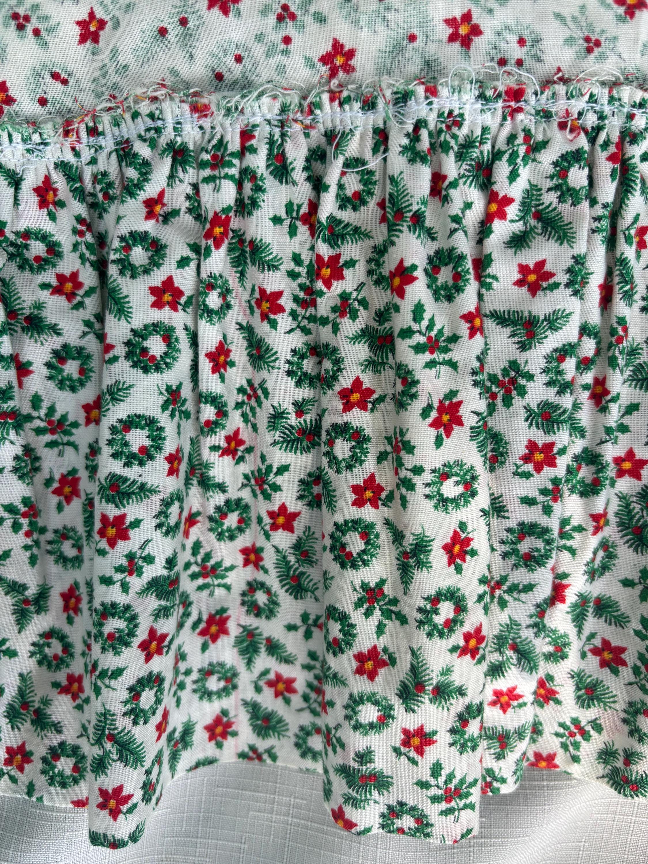 Vintage 1980 Handmade Christmas Apron – Holly Print with Ruffle Skirt & Cross Stitch Merry Christmas Bib – Hand-Embroidered/Signed JS ‘80 - Thumbnail 7