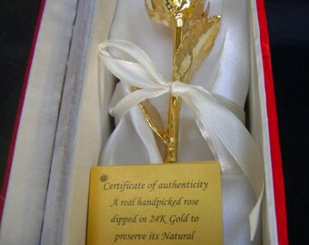 Valentine&#39;s Romantic Gift - 6 Inch Full Bloom Real Rose Dipped in 24K Gold in Handcrafted Red Velvet Box Laid in White Satin with Window NEW