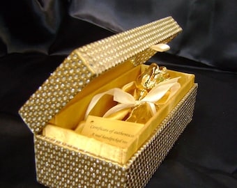 Anniversary/Wedding/Birthday Gift  - Real Rose 6 Inch Dipped in 24K Gold in Handcrafted Egyptian Gold Casket Design Box NEW