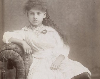 Girl with LONG HAIR in 1880s Cabinet Card Photo by Hover - Seward Nebraska