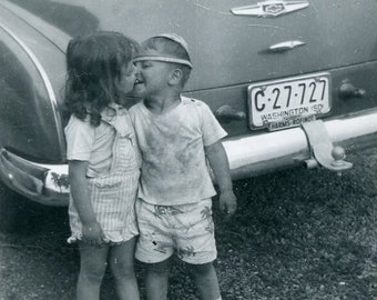 Little Boy and Girl SHARING Their FIRST KISS in this 1950 Photo - Washington State License Plate