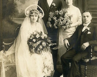 ART NOUVEAU Wedding Gown In Amazing EDARDIAN Era Wedding Photo - circa 1910 - Chicago Illinois Photo by Arbanas