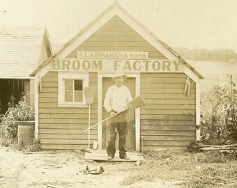 A. L. Kinnaman & Sons BROOM FACTORY - Early 1900s Cabinet Photo - Great Piece of Americana