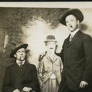 Découpage original de CHARLIE CHAPLIN - accessoire de nouveauté d'arcade de studio - carte postale photo des années 1910