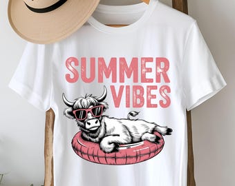 Lustige Highland Kuh Sommer Vibes PNG, Strand Kuh Sublimationsdesign für Shirts, Bauernhof Tier Clipart, Floatie Kuh digitaler Download