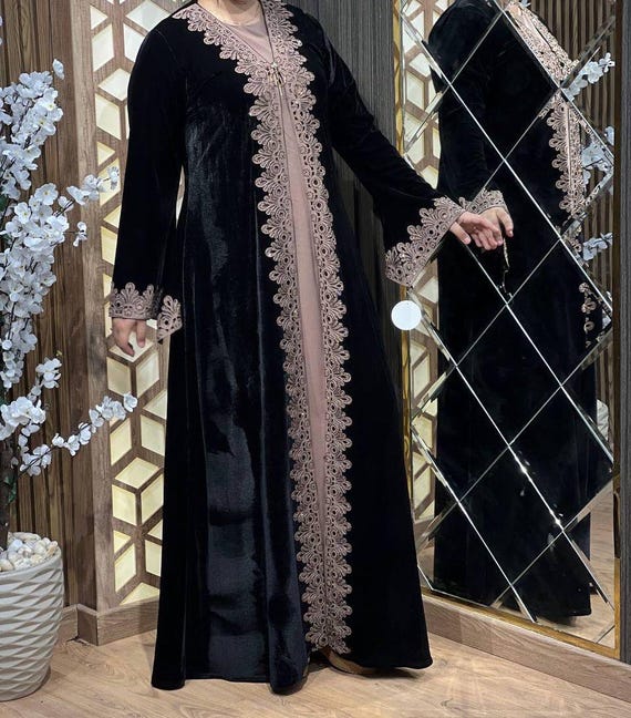 Black Velvet Maxi Abaya: Elegant Evening Dress