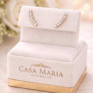 Linea Lucente Climbers in 14K Yellow Gold with Lab-Grown Diamonds | Casa Maria Gioielli